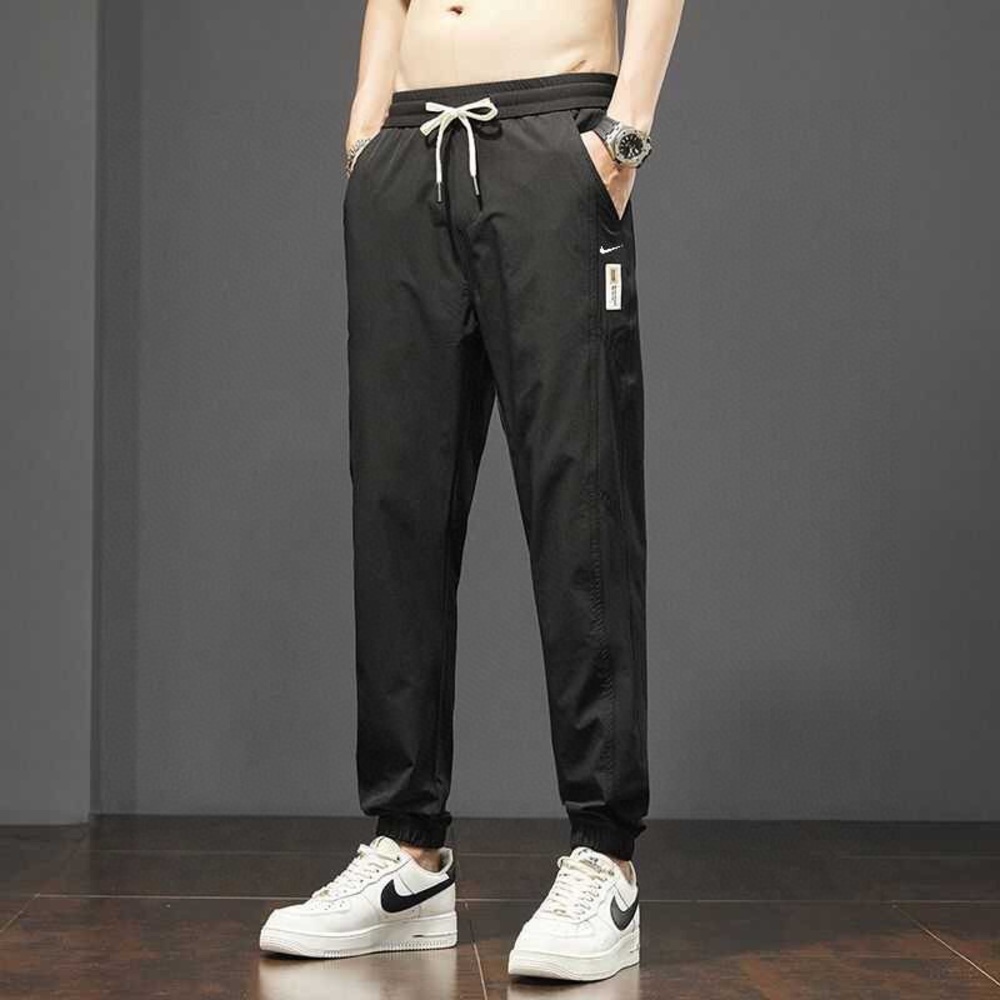 Nike Men's Black Jogger Pants